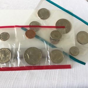 1979 uncirculated coins,  2 sets sealed